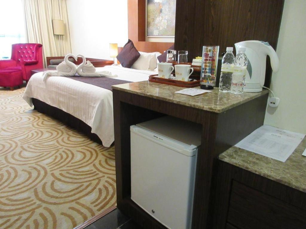 Hotel Aifa Labuan Bagian luar foto